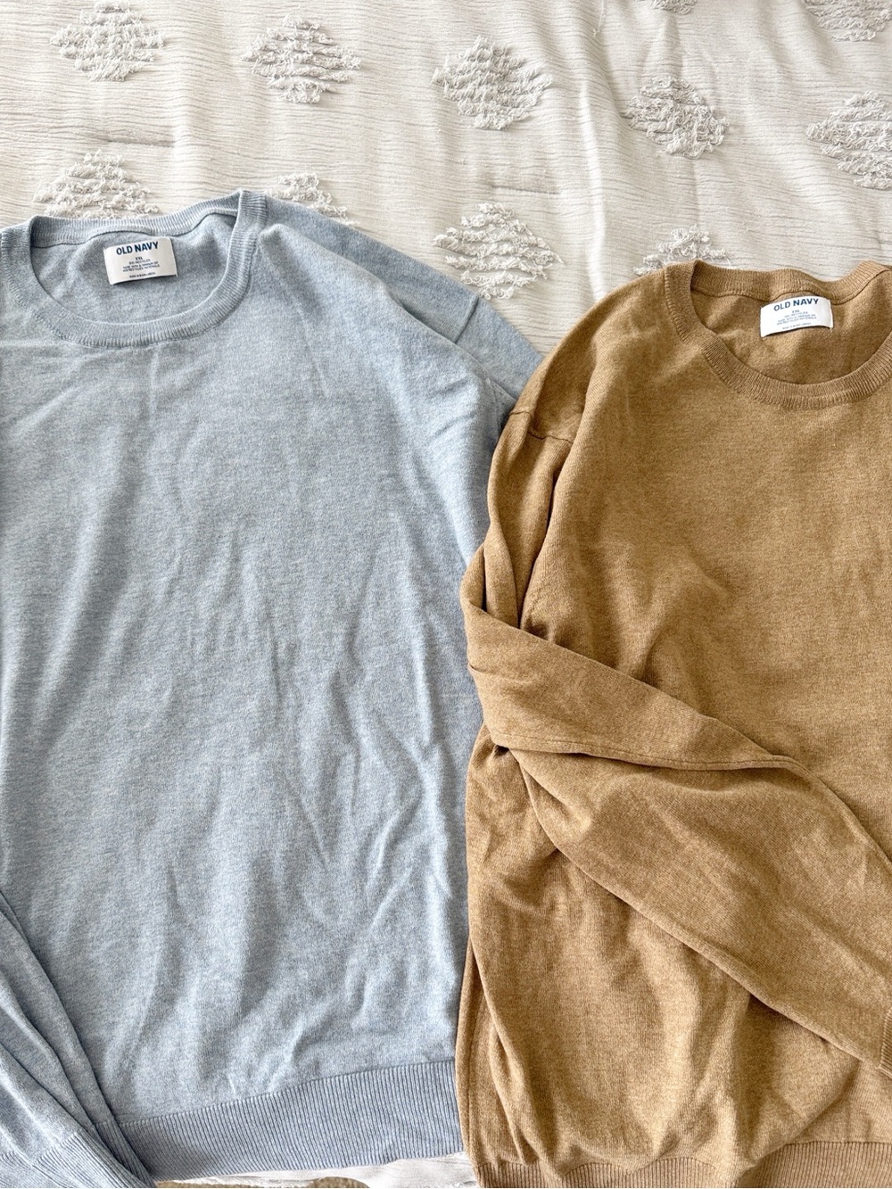 Old navy lightweight long sleeve sweaters (2) blue and tan size XXL NWOT